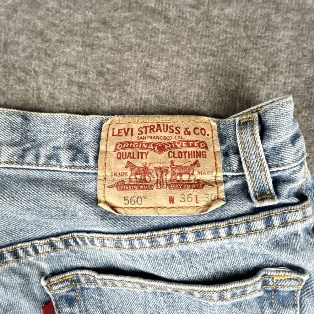 Vintage Levi’s 560 Jeans Mens 36x30 Blue Denim Loose Comfort Fit Baggy Y2K